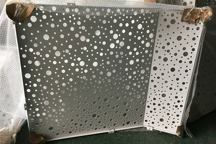 穿孔铝板